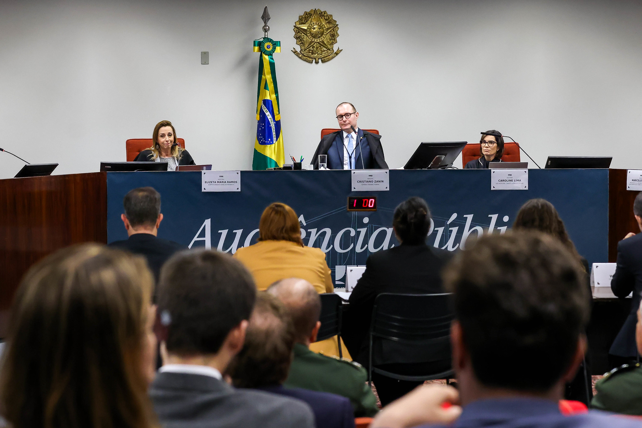 Data Privacy Brasil participates in a hearing at the Federal Supreme Court (STF) that discussed the use of secret monitoring tools