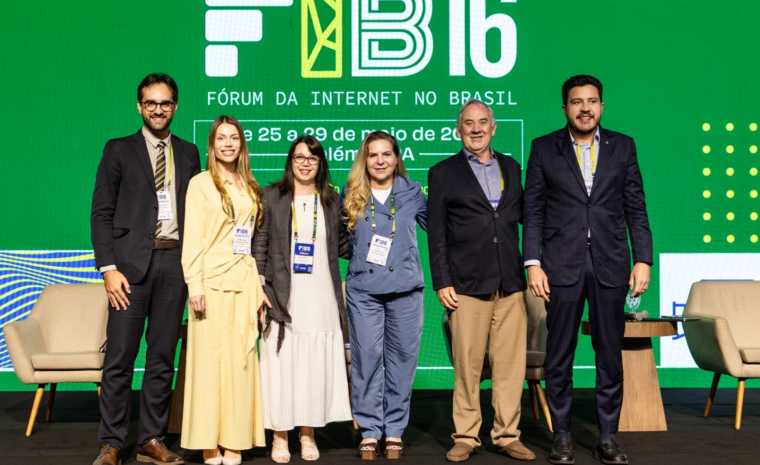 Data Privacy Brasil integra debate sobre o papel do Congresso Nacional na regulação da Inteligência Artificial (IA) no FIB16